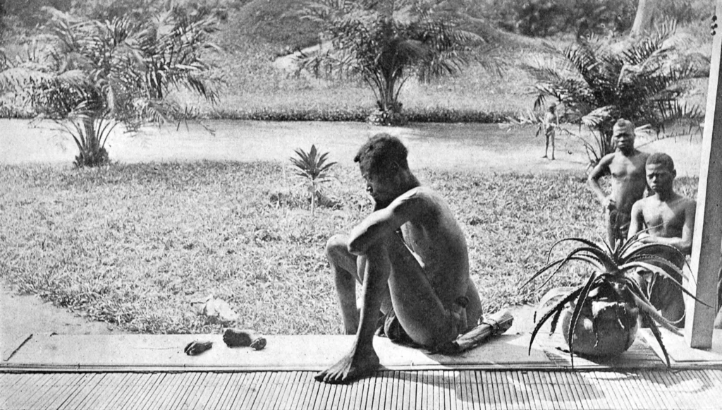 Nsala of Wala with the hand and foot of his daughter Boali.